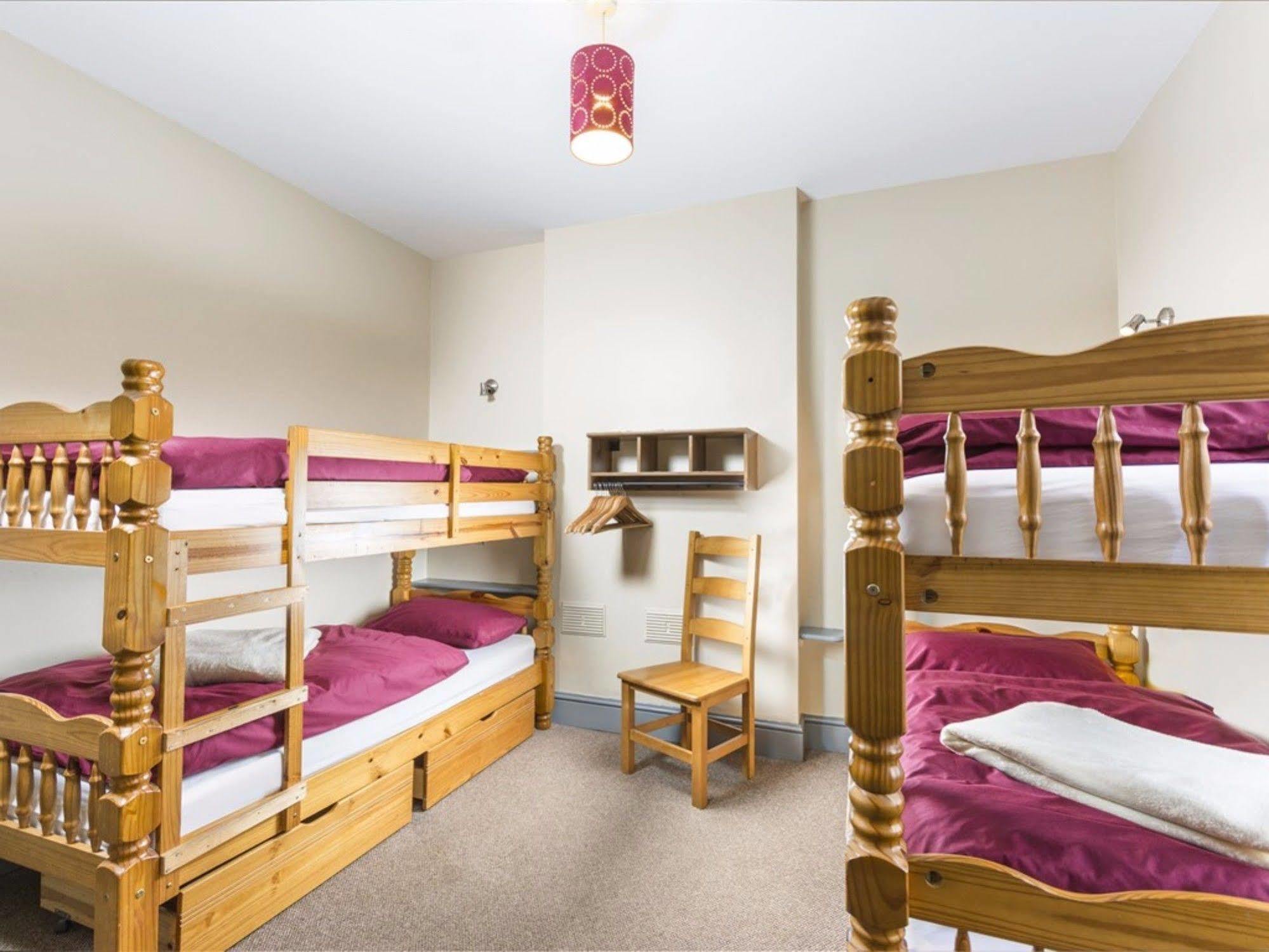 Llangollen Hostel Guest Rooms - No Dormitories - Self Catering Exterior foto