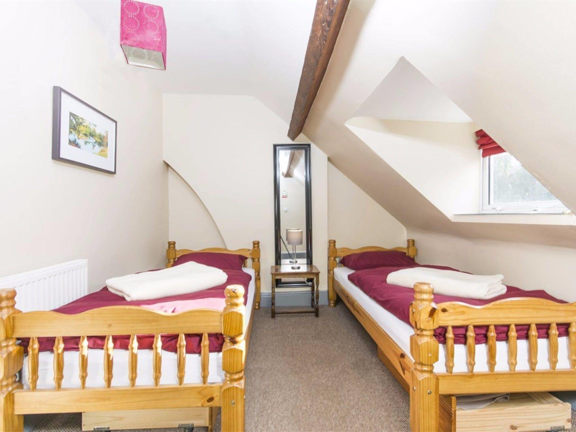 Llangollen Hostel Guest Rooms - No Dormitories - Self Catering Exterior foto